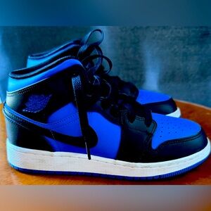 NWOT Nike Jordan Size 5